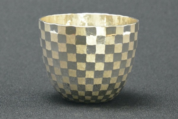 Drinking vessel, Checkered largr sake cup -Award-winning work Kenichiro Izumi,, Tokyo silverware, Metalwork-Tokyo silverware-Japanese Metalwork
