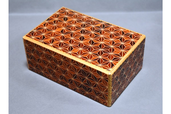 Box, Secret box, 10 tricks, Red hemp leaf pattern, 5-sun size - Hakone wood mosaic, Wood crafts-Hakone wood mosaic-Japanese Wood and bamboo crafts