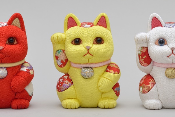 Ornament, Wooden doll Beckoning cat, Yellow - Toukou Kakinuma, Maneki-neko, Edo kimekomi dolls-Edo kimekomi dolls-Japanese Dolls and kokeshi