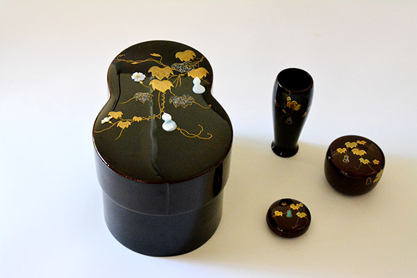 Tea ceremony utensils, Gourd-shaped box, Matcha container, Tea whisk holder, Incense container - Sanao Matsuda, Echizen lacquerware-Echizen lacquerware-Japanese Lacquerware
