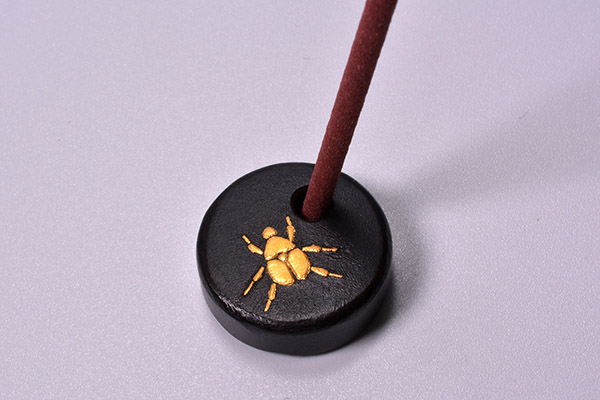 Ornament, Incense holder, Scarabaeid beetle - Yoku Aso, Higo inlays, Metalwork-Higo inlays-Japanese Metalwork