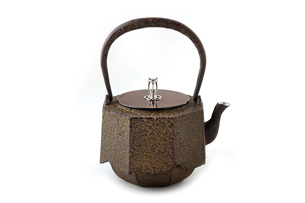 Tea supplies, Iron kettle, Octagon Eaves design 1.3L, Seiko Sato, Yamagata cast iron, Metalwork-Yamagata cast iron-Japanese Metalwork